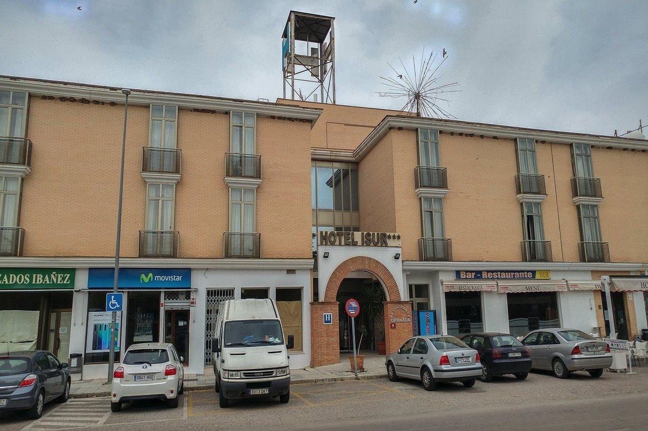 Hotel Isur ييرينا المظهر الخارجي الصورة