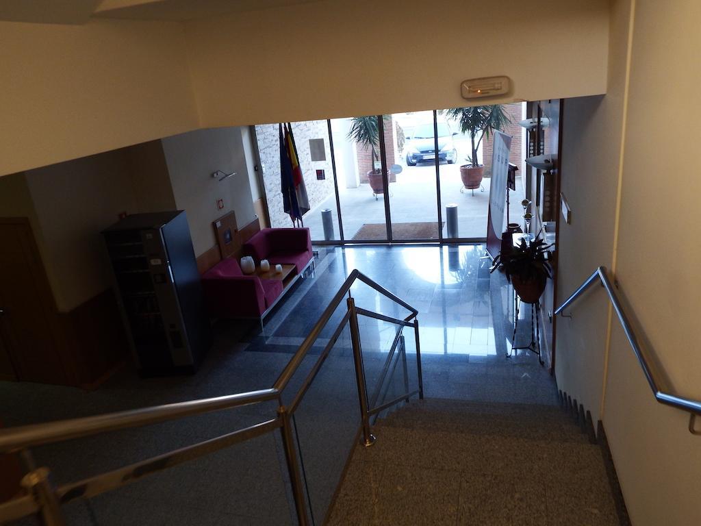 Hotel Isur ييرينا المظهر الخارجي الصورة