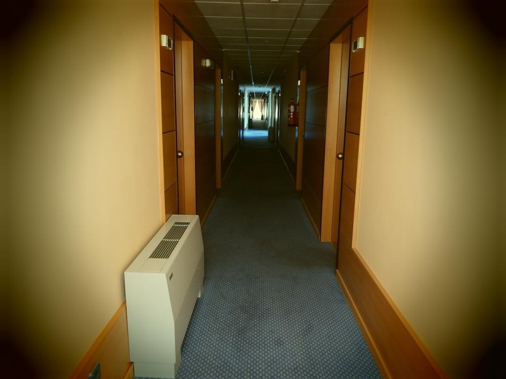 Hotel Isur ييرينا المظهر الخارجي الصورة