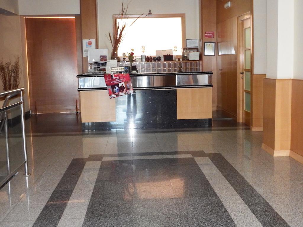 Hotel Isur ييرينا المظهر الخارجي الصورة
