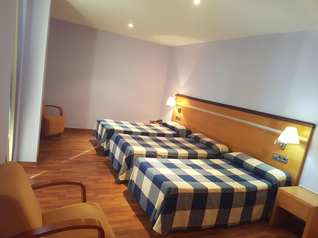 Hotel Isur ييرينا المظهر الخارجي الصورة