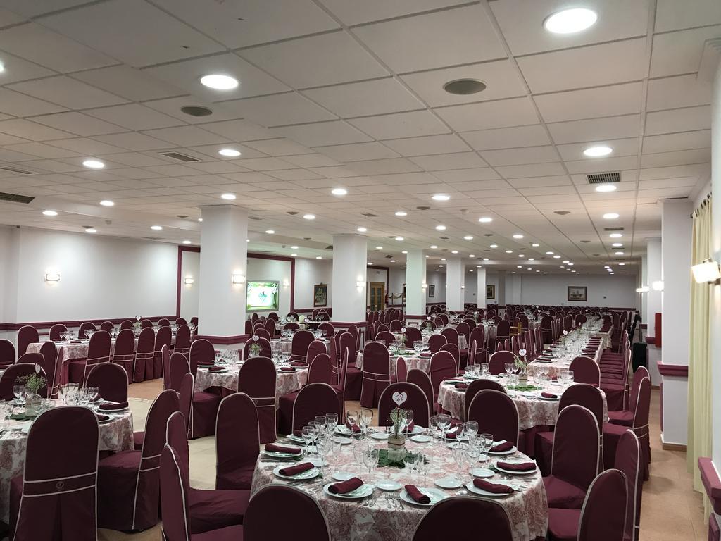 Hotel Isur ييرينا المظهر الخارجي الصورة